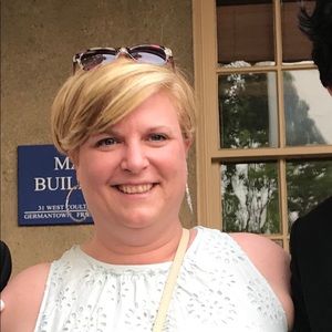 Meet your Posher, Alison